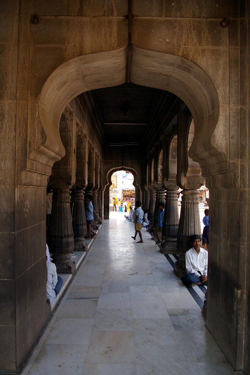 A view of the arches at the Sharnbasveshwar temple.