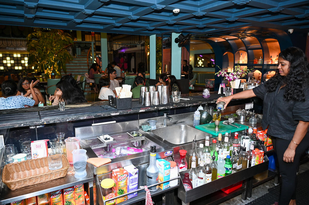 After two days of training, the author served drinks to 10 guests at Daysie, Bengaluru. DH PHOTOS BY B H SHIVAKUMAR