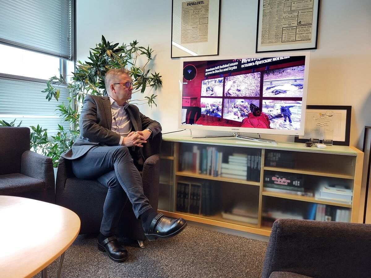 Finnish daily Helsingin Sanomat Editor-in-Chief Antero Mukka presents a secret room within Counter-Strike video game, where his paper has hidden news about Russia's war in Ukraine in Russian. Credit: Reuters Photo