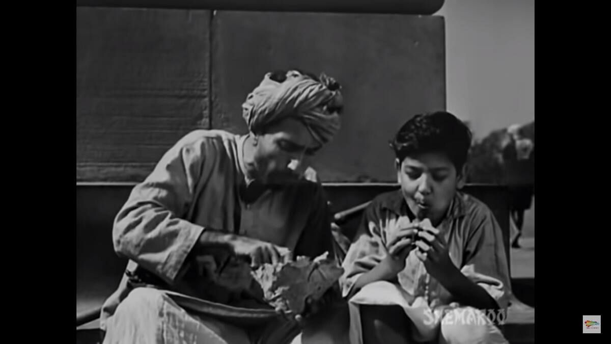 Balraj Sahni and Ratan Kumar in 'Do Bigha Zameen'