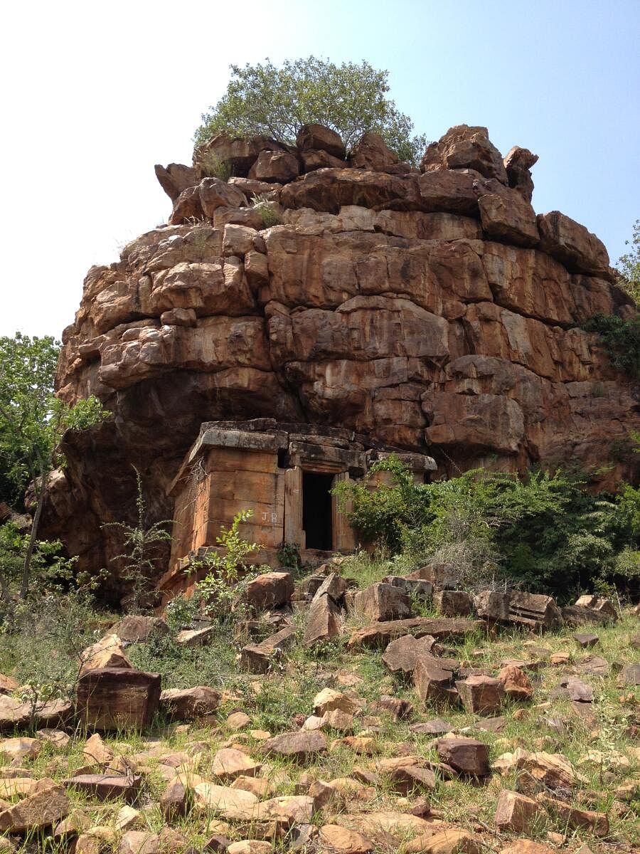  A closer view of the Hire Makuteshwaranatha Temple.