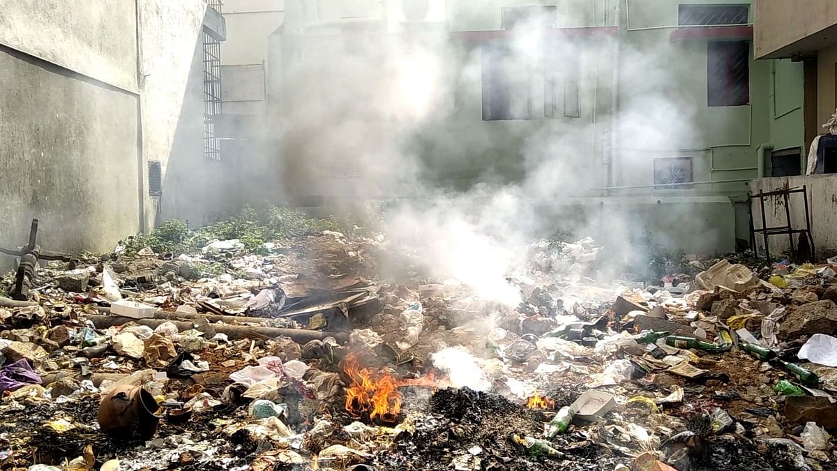 Garbage burning at Jeevan Bhima Nagar