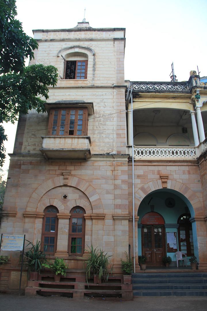 Three floors of the Hubli Dharwad corporation building, each with its own unique style. Photo by Meera Iyer, Aravind C