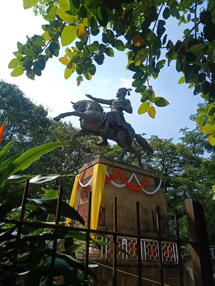 The grand statue of Chhatrapati Shivaji Maharaj at the Shivaji Park. (DH photo)