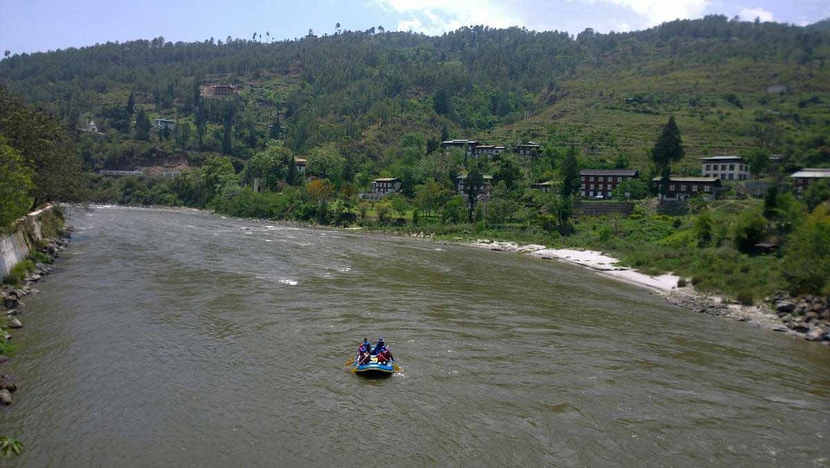 River rafting at the Mo Chhu River in Punakha