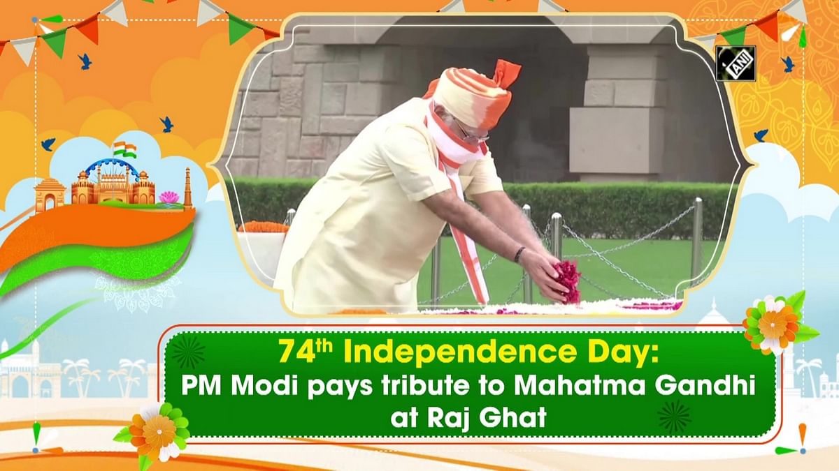 PM Modi pays tribute to Mahatma Gandhi at Raj Ghat 