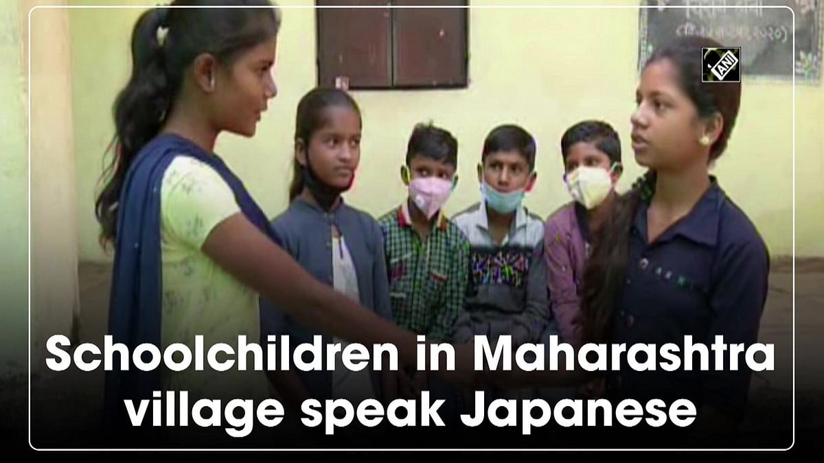 Schoolchildren in Maharashtra village speak Japanese