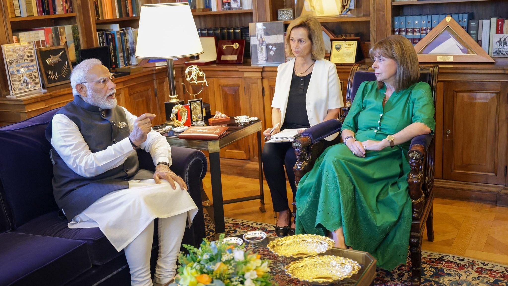 <div class="paragraphs"><p>PM Modi meets&nbsp;Greek President Sakellaropoulou in Athens.</p></div>