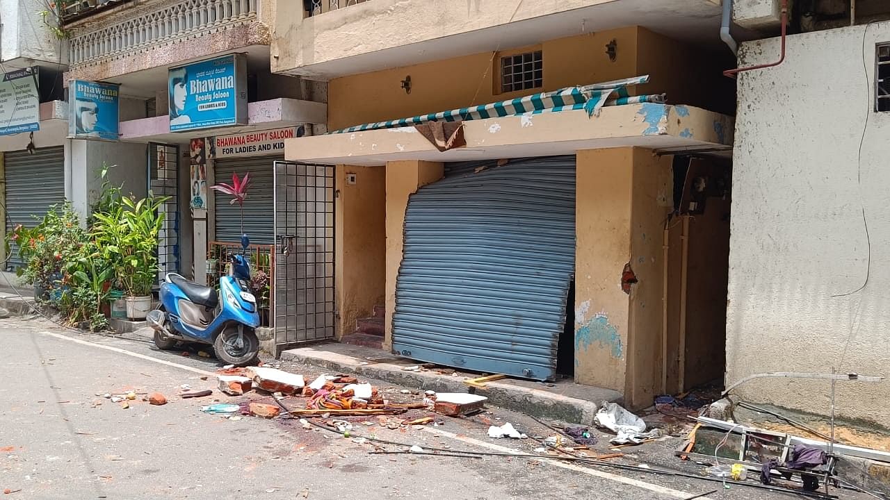 <div class="paragraphs"><p>Scene of the blast at Chikalakshmaiah Layout, Hosur Road, 2nd cross, opp Christ College.</p></div>