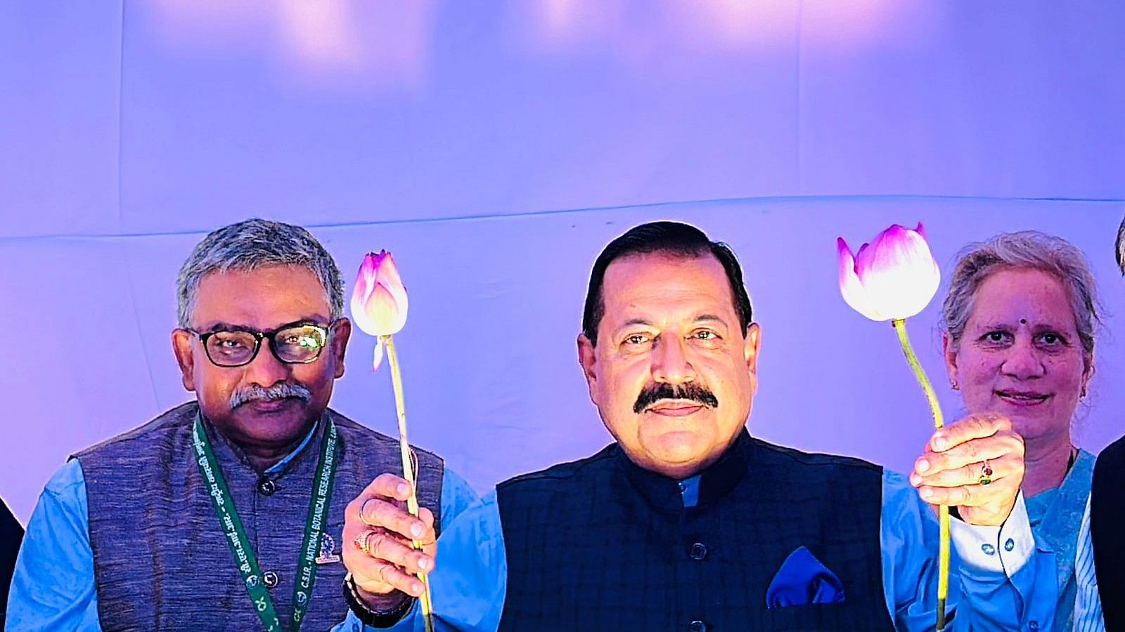 <div class="paragraphs"><p>Union Science and Technology Minister Jitendra Singh unveils the lotus variety named Namoh-108.</p></div>