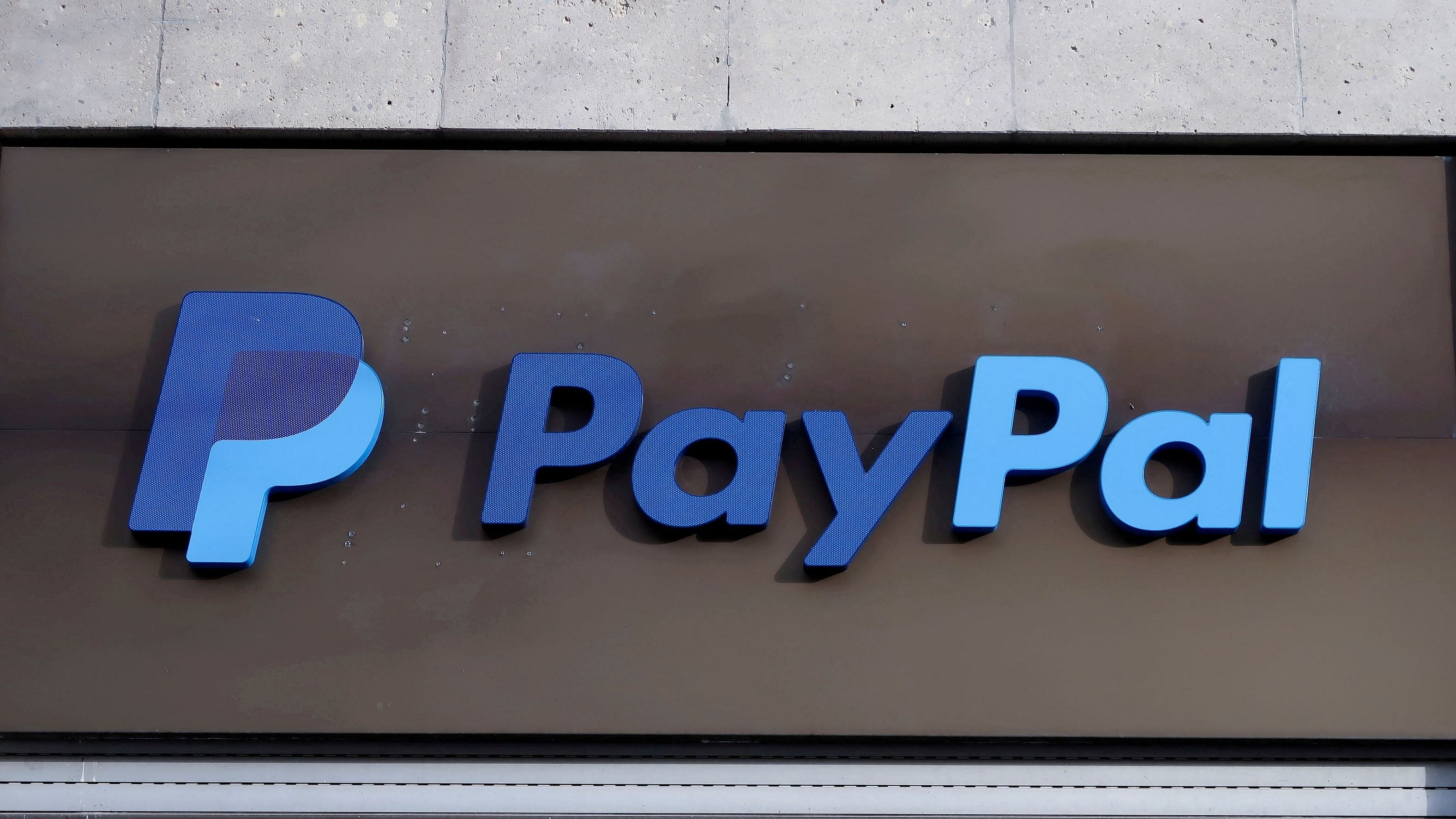 <div class="paragraphs"><p>The PayPal logo.</p></div>