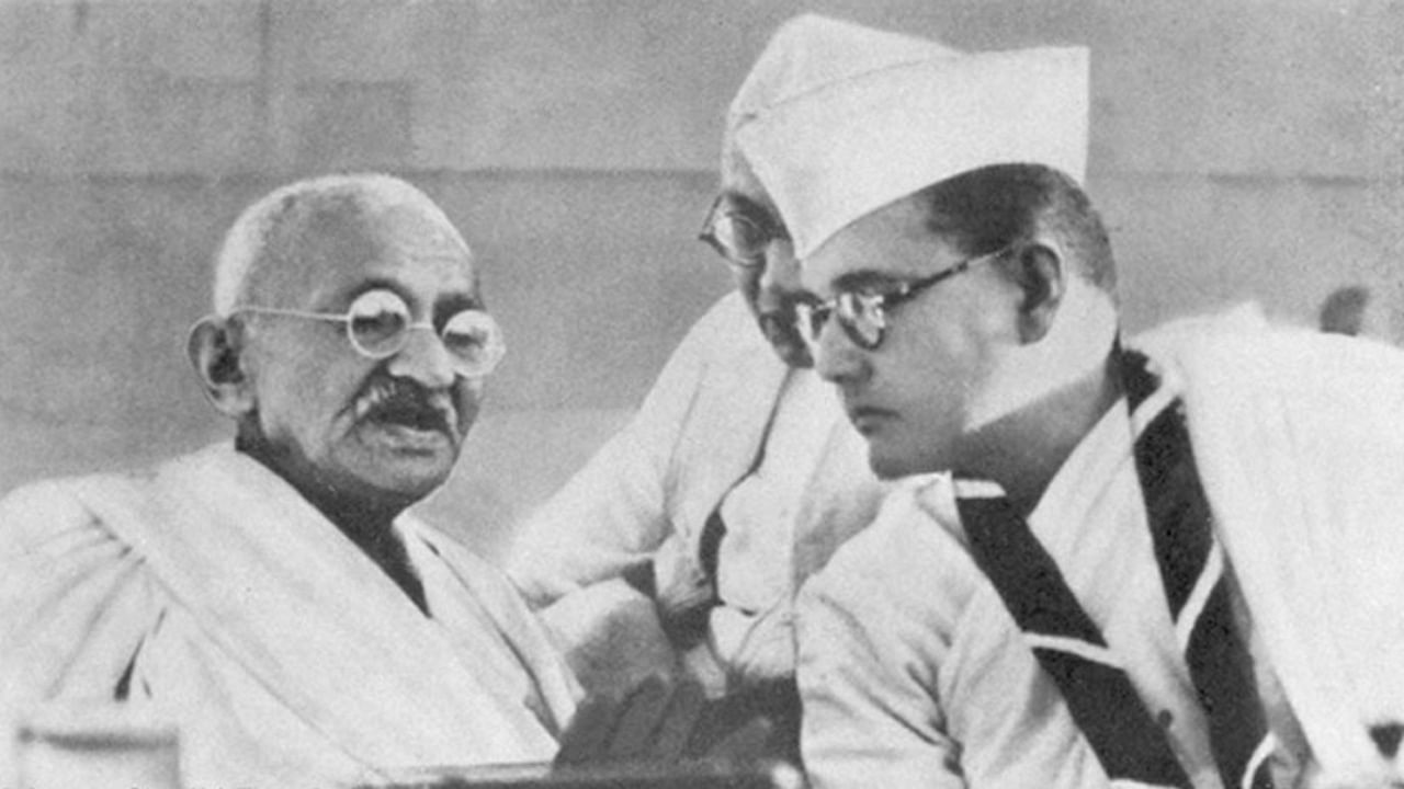 <div class="paragraphs"><p>Mahatma Gandhi with Netaji Subhas Chandra Bose in 1938.</p></div>