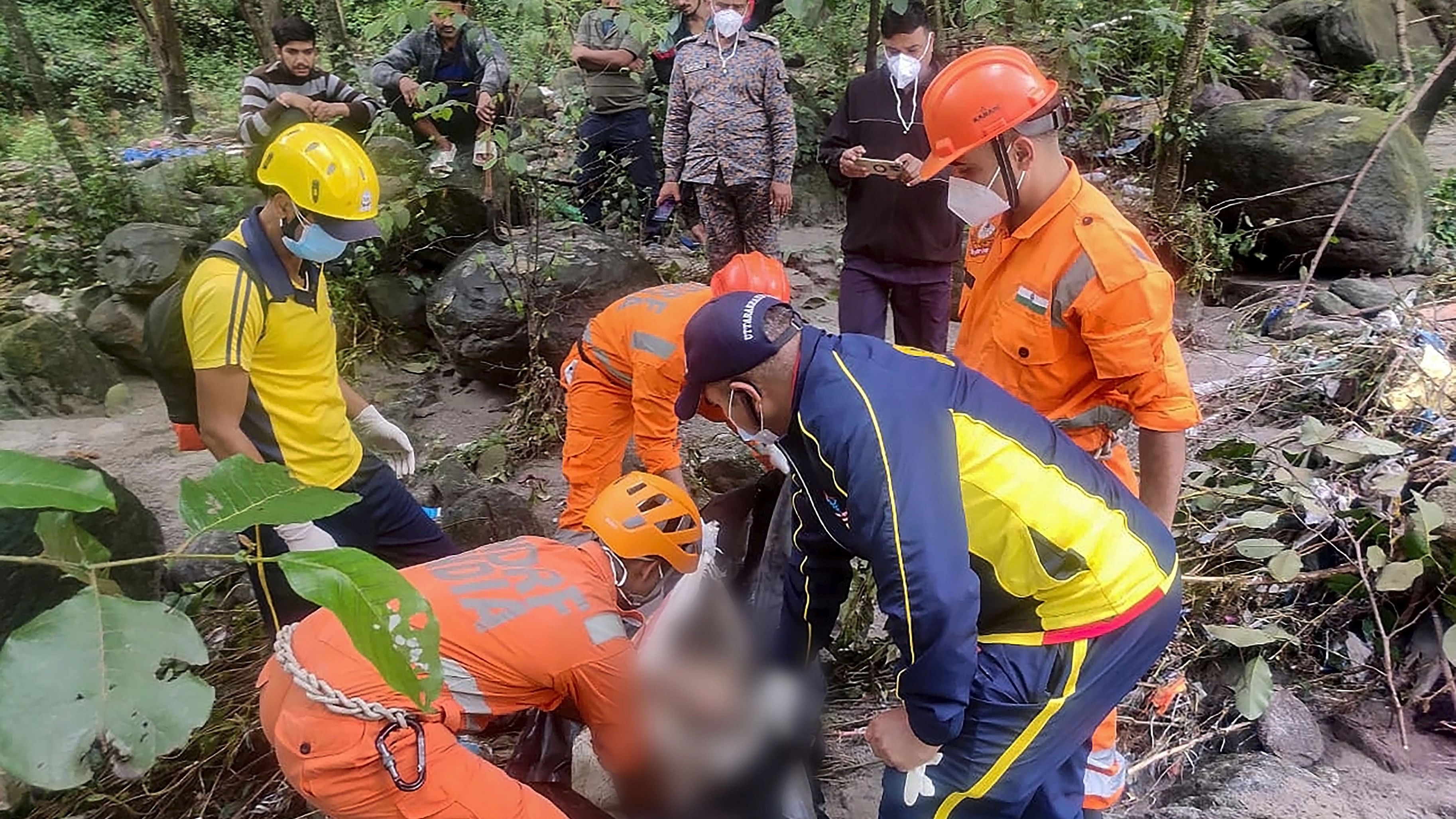 <div class="paragraphs"><p>NDRF and SDRF personnel during a search and rescue operation after a recent landslide, at Gaurikund, in Rudraprayag, Tuesday, Aug. 15, 2023.</p></div>