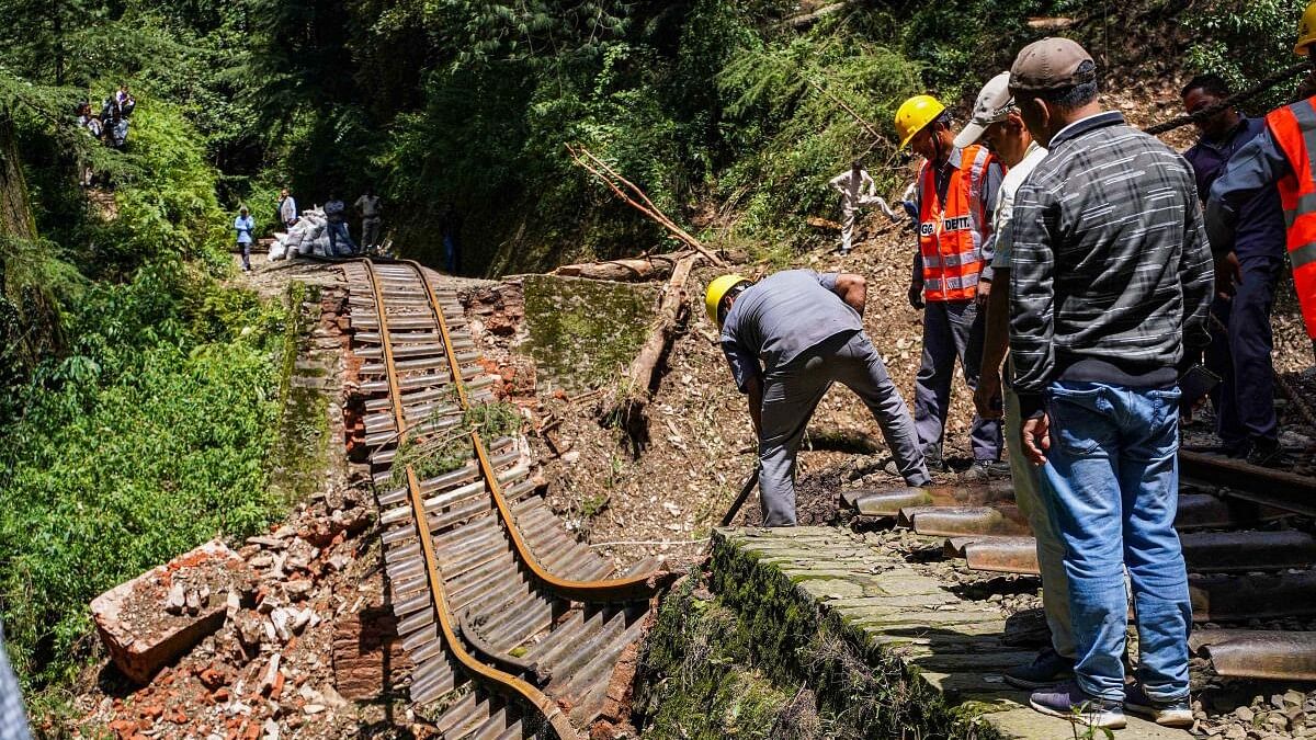 <div class="paragraphs"><p>Restoration work of Kalka-Shimla railway track underway after it was damaged due to a landslide following heavy rainfall in Shimla.</p></div>