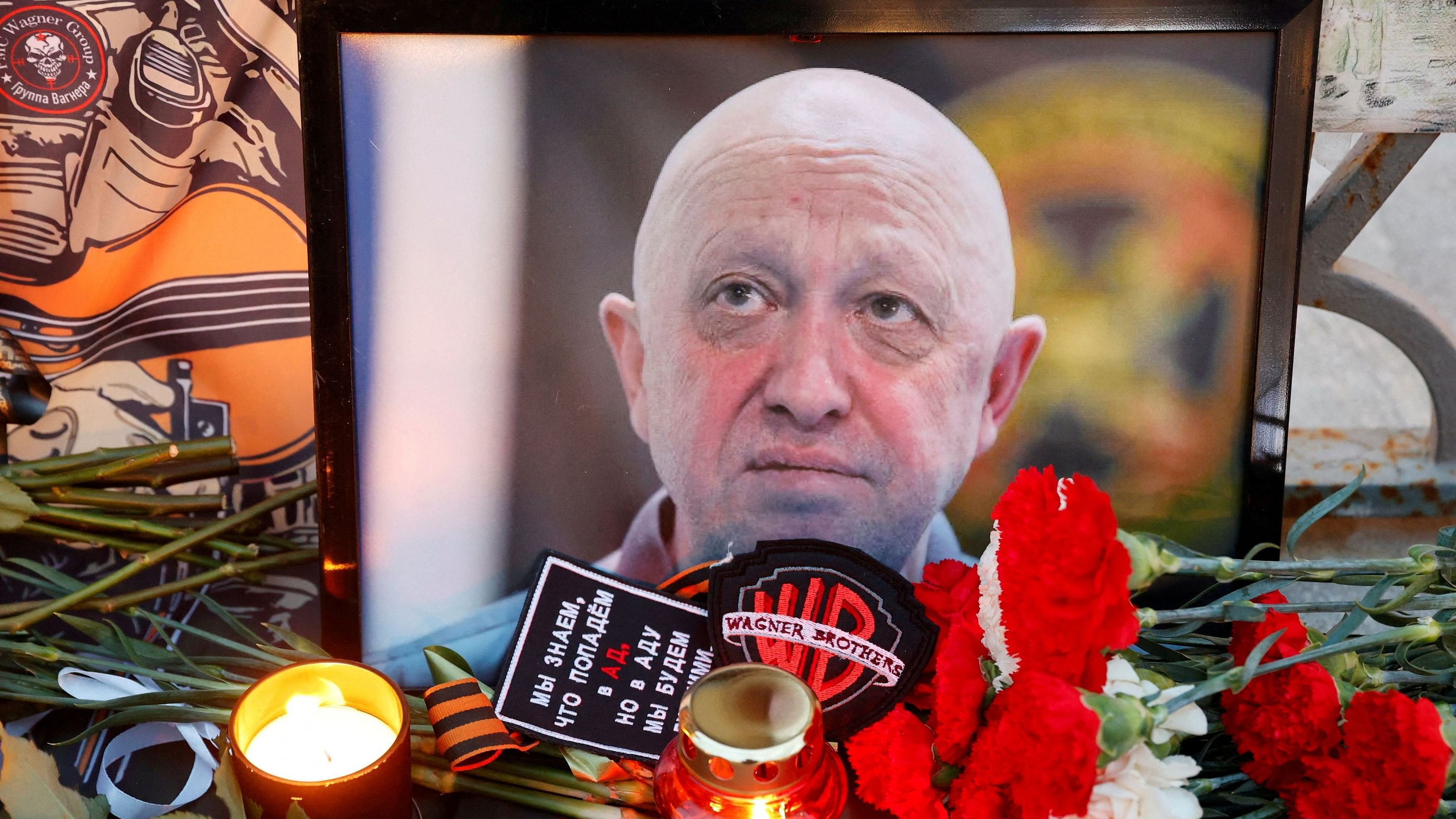 <div class="paragraphs"><p>Portrait of Wagner mercenary chief Yevgeny Prigozhin at a makeshift memorial in Moscow</p></div>