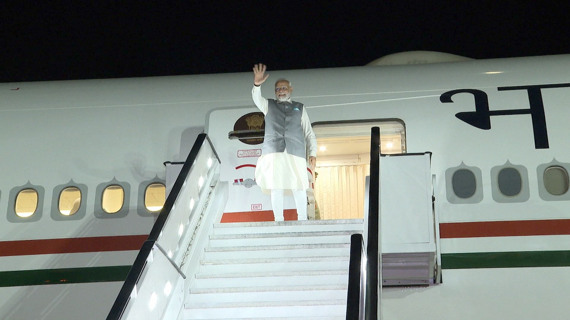 <div class="paragraphs"><p>PM Modi&nbsp;leaves for Greece.</p></div>