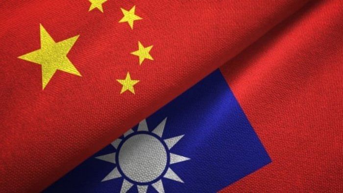 <div class="paragraphs"><p>Taiwan and China flags</p></div>