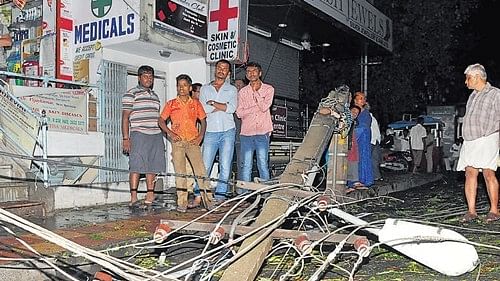 <div class="paragraphs"><p>Representative image of a collapsed electric pole  in Bengaluru. </p></div>