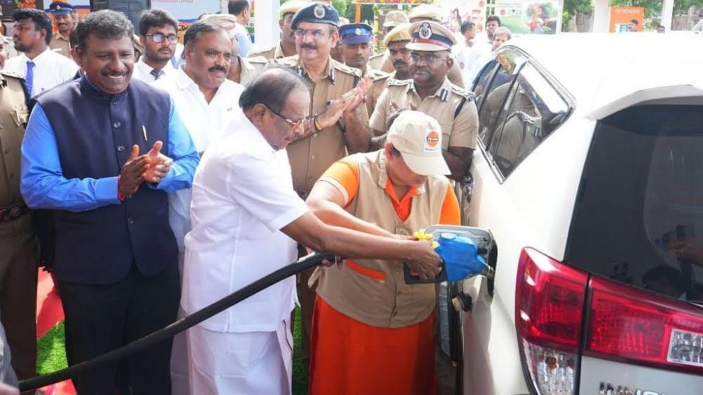 <div class="paragraphs"><p>View of petrol pump in Tamil Nadu, manned by women prisoners.</p></div>