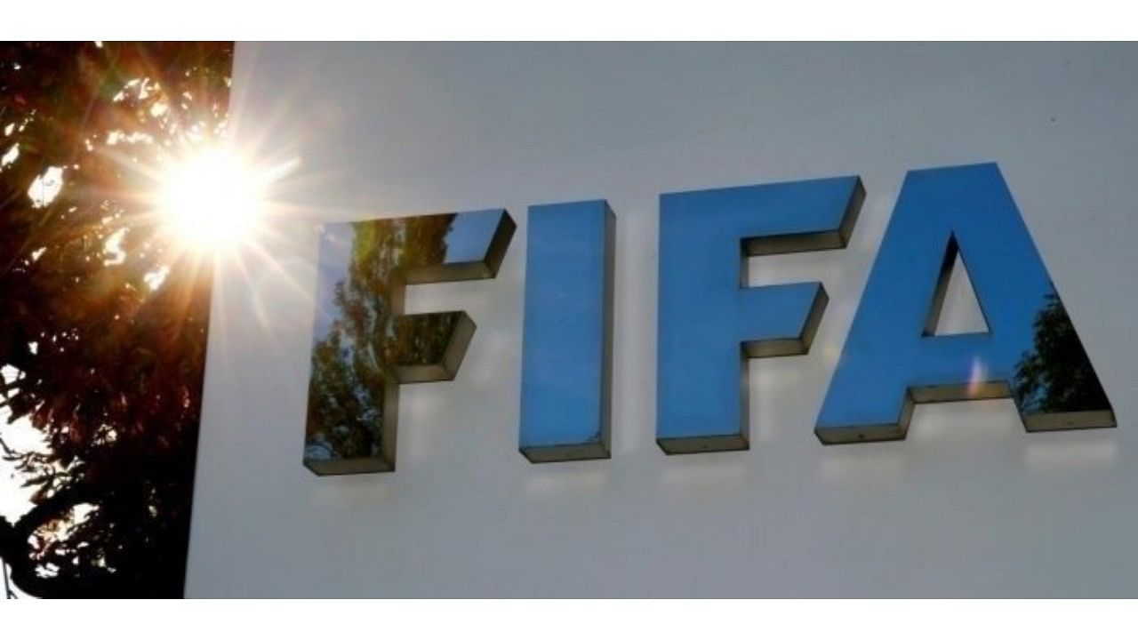 <div class="paragraphs"><p>The FIFA logo.</p></div>