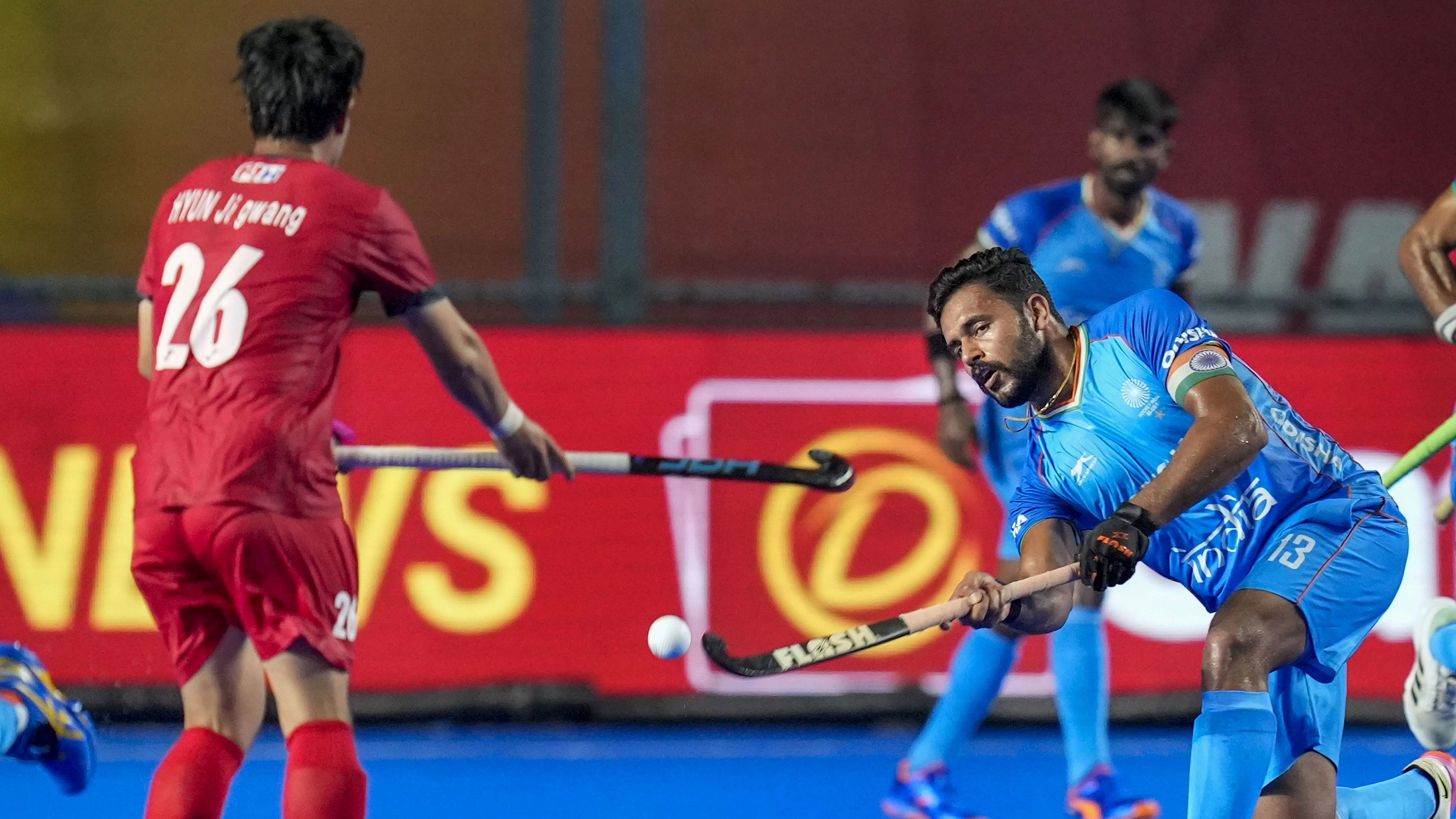 <div class="paragraphs"><p>Indian captain Harmanpreet Singh in action during their Asian Champions Trophy 2023 hockey match at Mayor Radhakrishnan Hockey Stadium, in Chennai.</p></div>