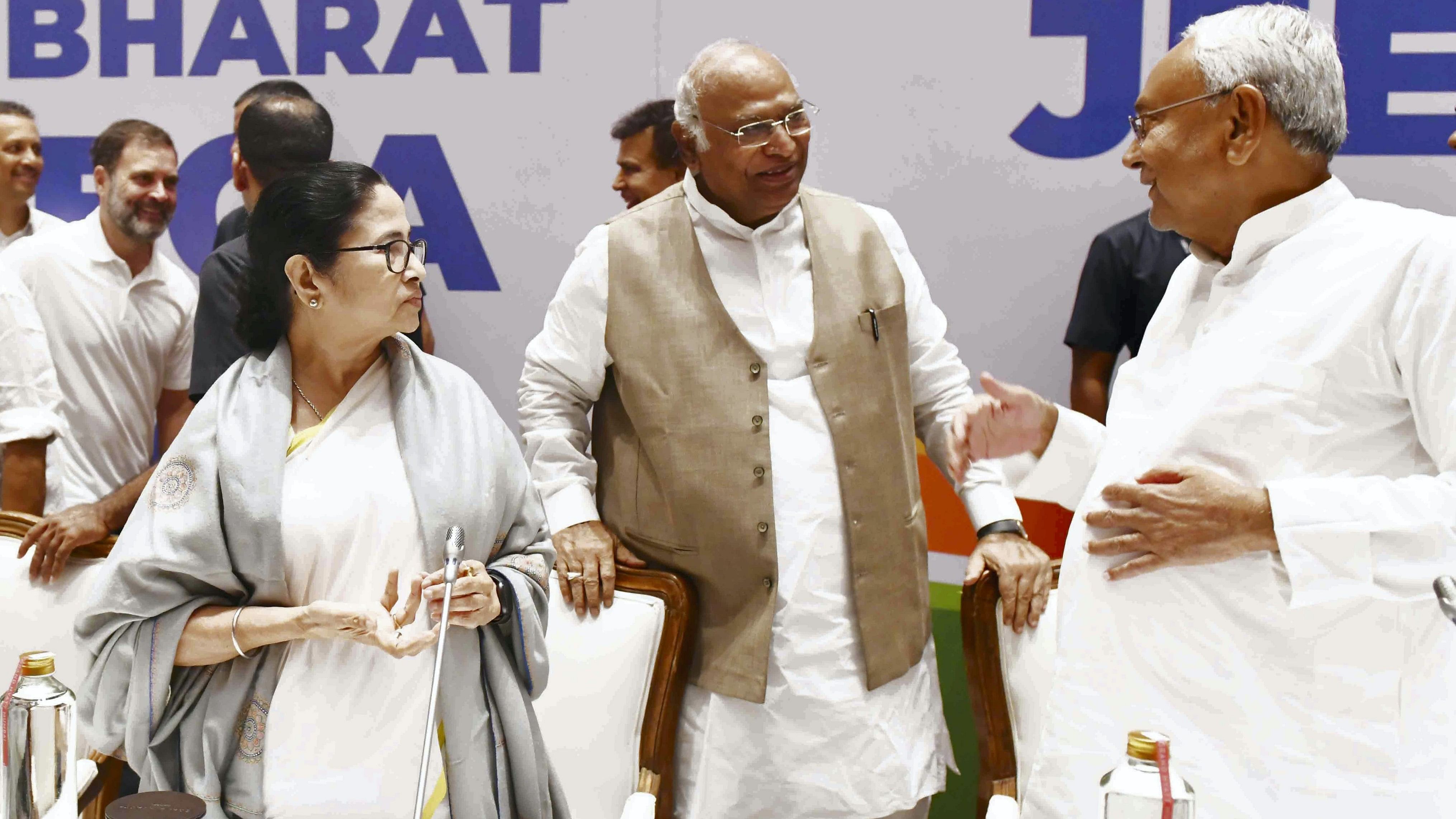 <div class="paragraphs"><p> Congress President Mallikarjun Kharge,  West Bengal CM and TMC supremo Mamata Banerjee and Bihar CM Nitish Kumar during an I.N.D.I.A meeting.</p></div>