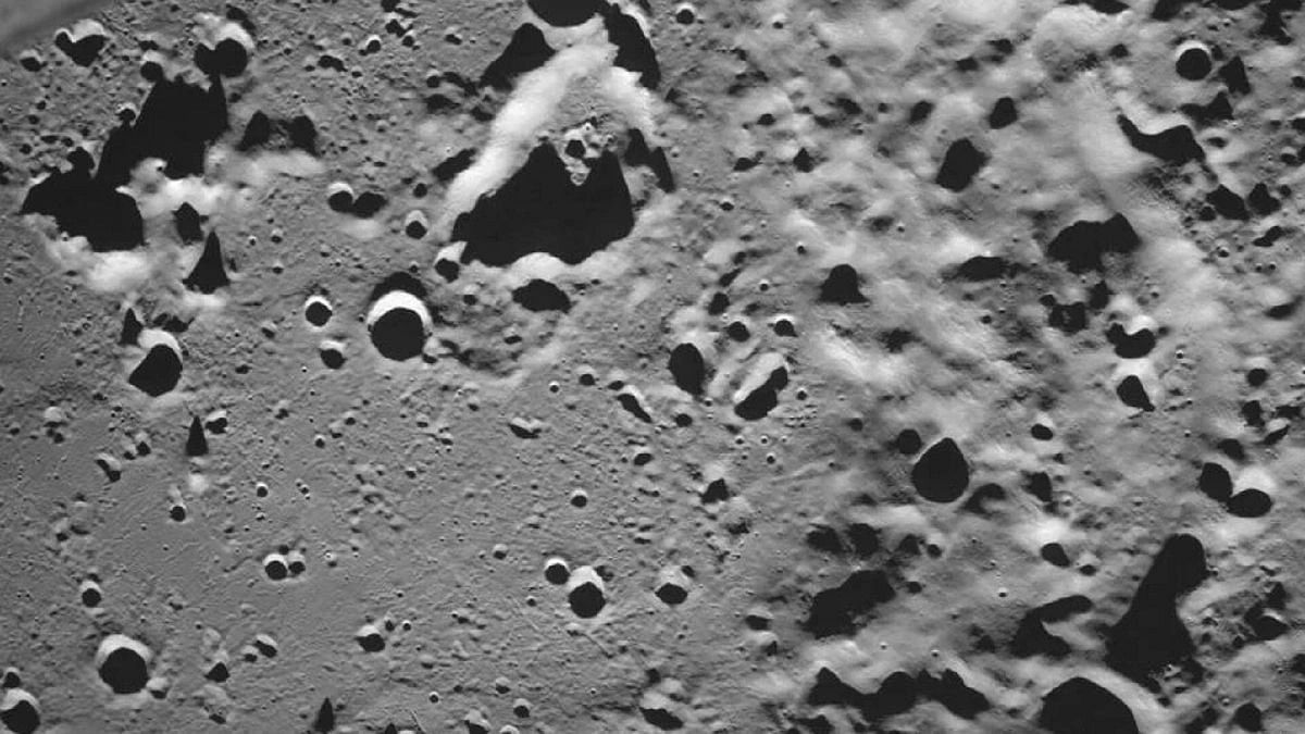 <div class="paragraphs"><p>Russia's Luna-25 moon lander snaps 1st photo of lunar surface.</p></div>