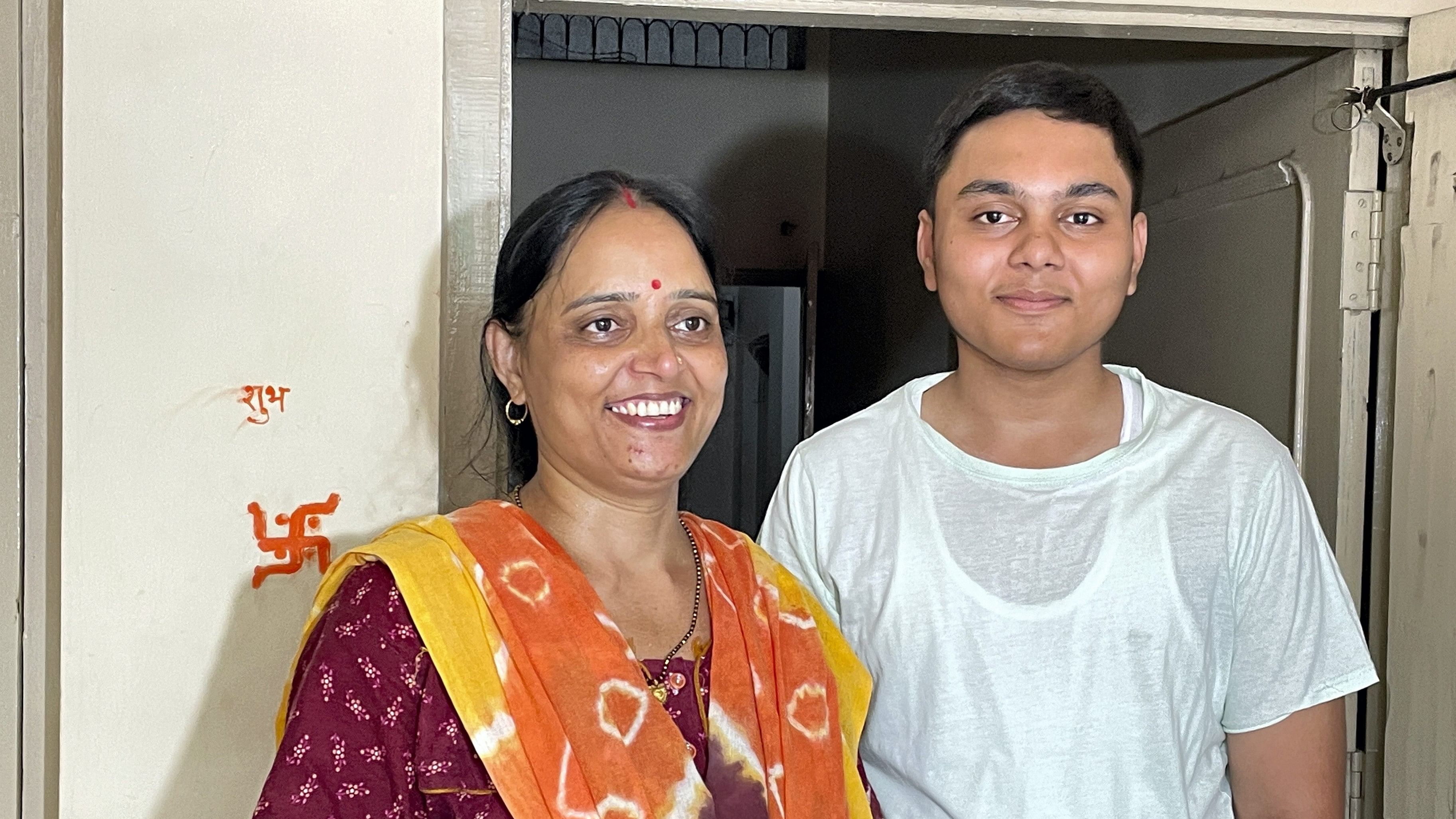 <div class="paragraphs"><p>Sandhya Dwivedi from Madhya Pradesh living with her son in Kota as he prepares for JEE.</p></div>