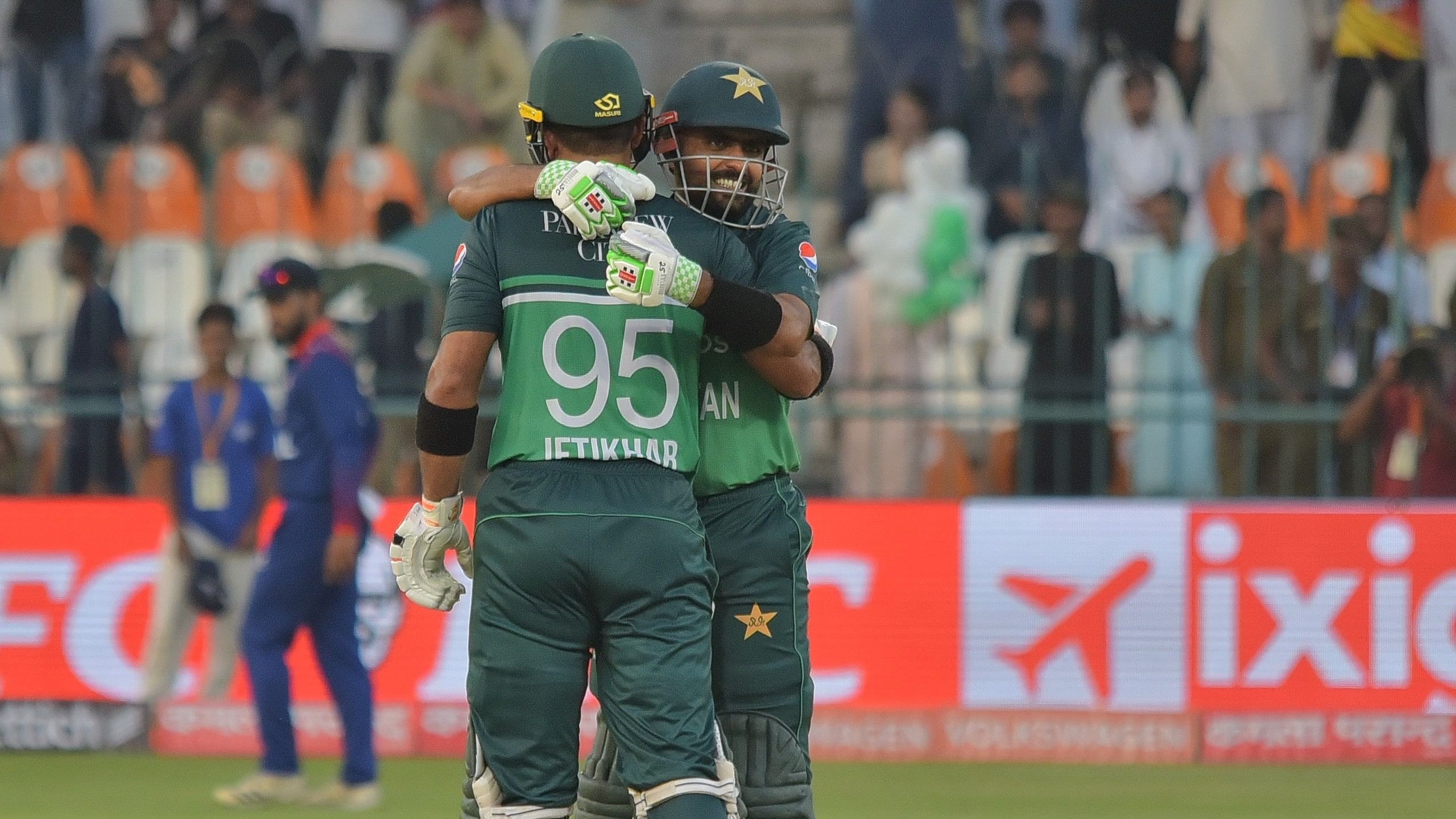 <div class="paragraphs"><p>Pakistan's Babar Azam and&nbsp;Iftikhar Ahmed.</p></div>