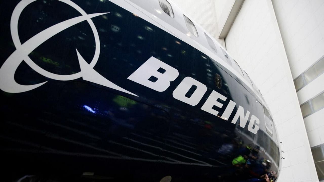 <div class="paragraphs"><p>Boeing aircraft.</p></div>