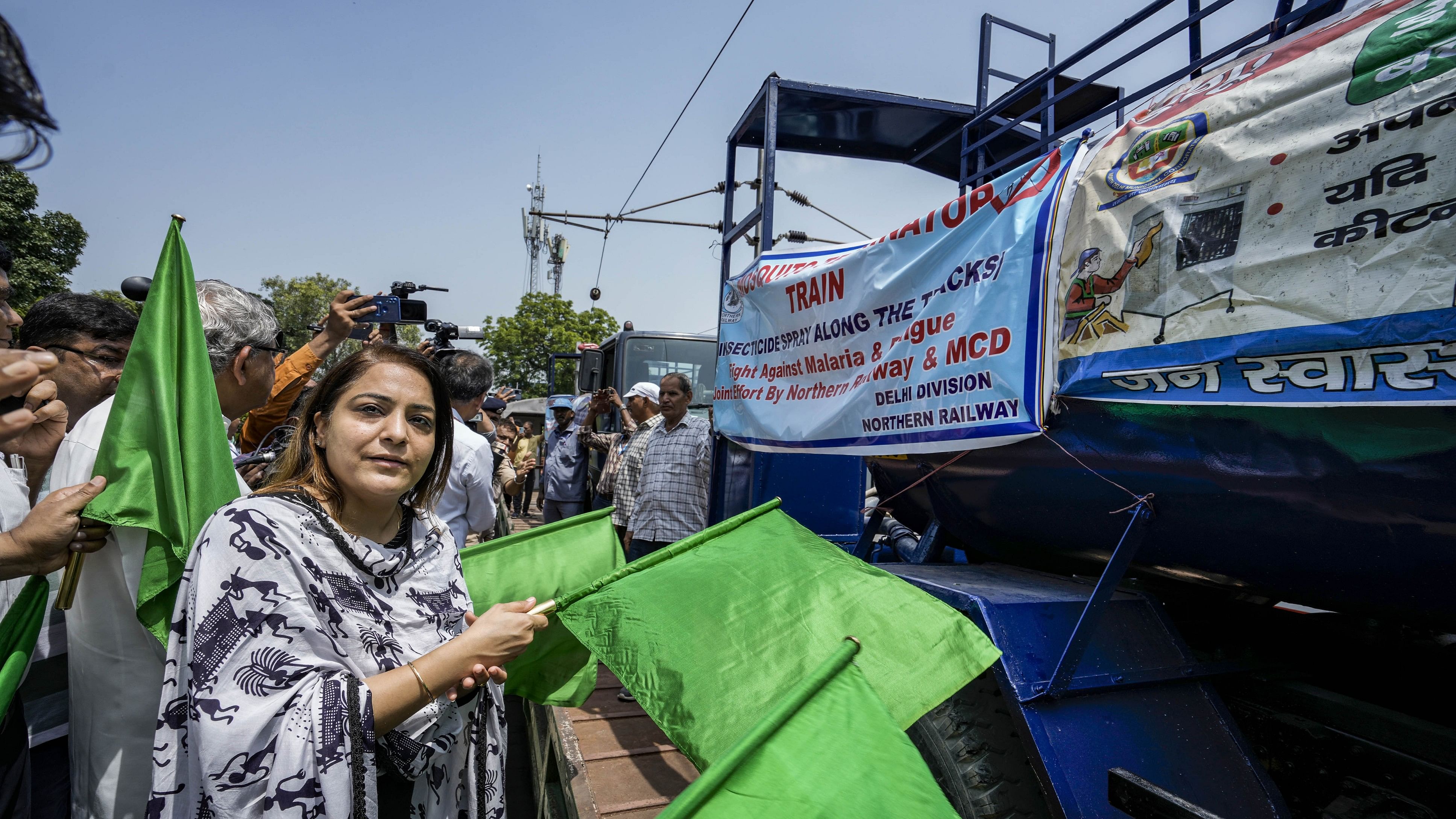 <div class="paragraphs"><p>Delhi Mayor Shelly Oberoi flags off Mosquito Terminator Train at New Delhi Railway Station, in New Delhi.&nbsp;</p></div>