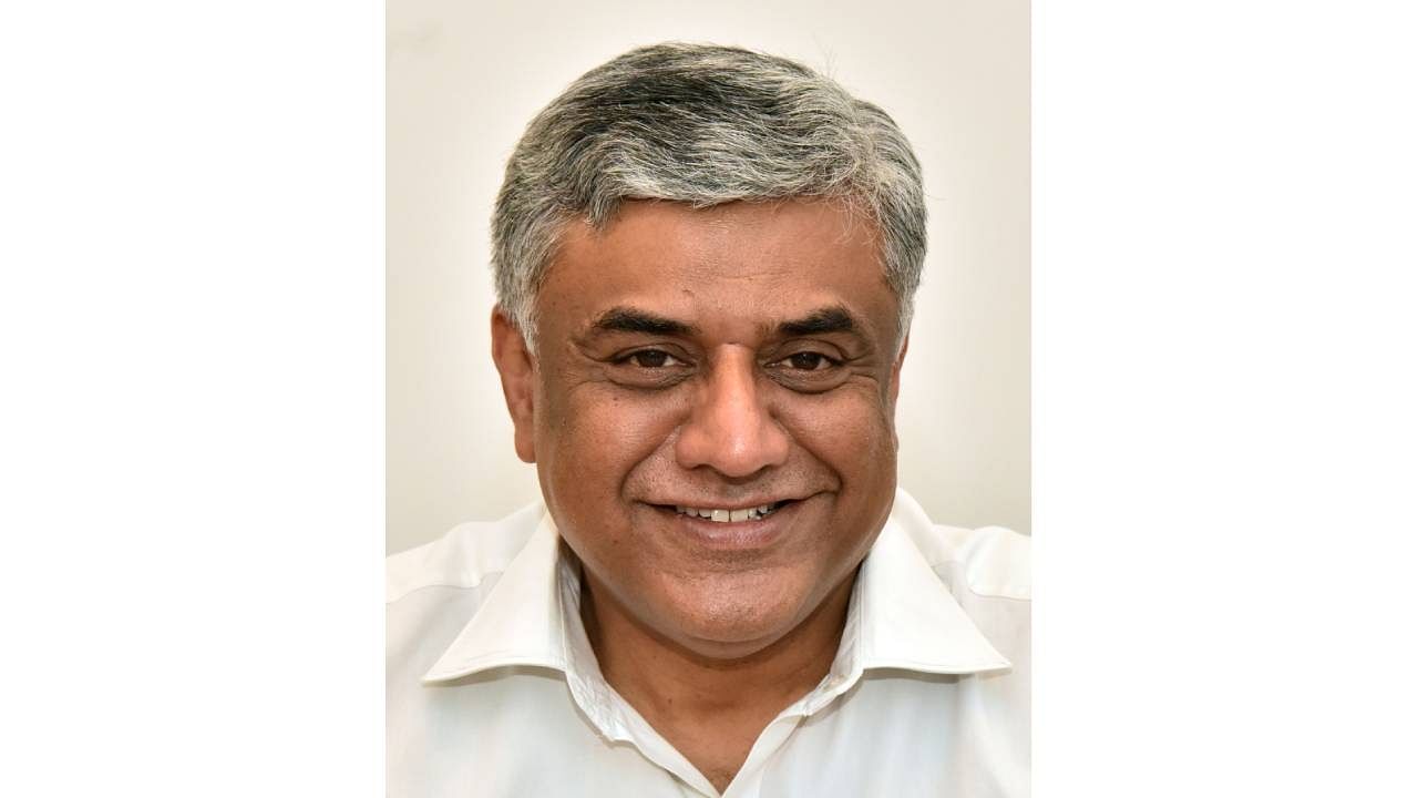 <div class="paragraphs"><p>M V Rajeev Gowda.</p></div>