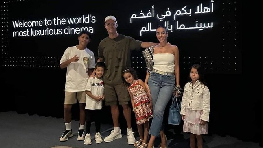 <div class="paragraphs"><p>Cristiano Ronaldo poses with his family outside a multiplex in Dubai.</p></div>