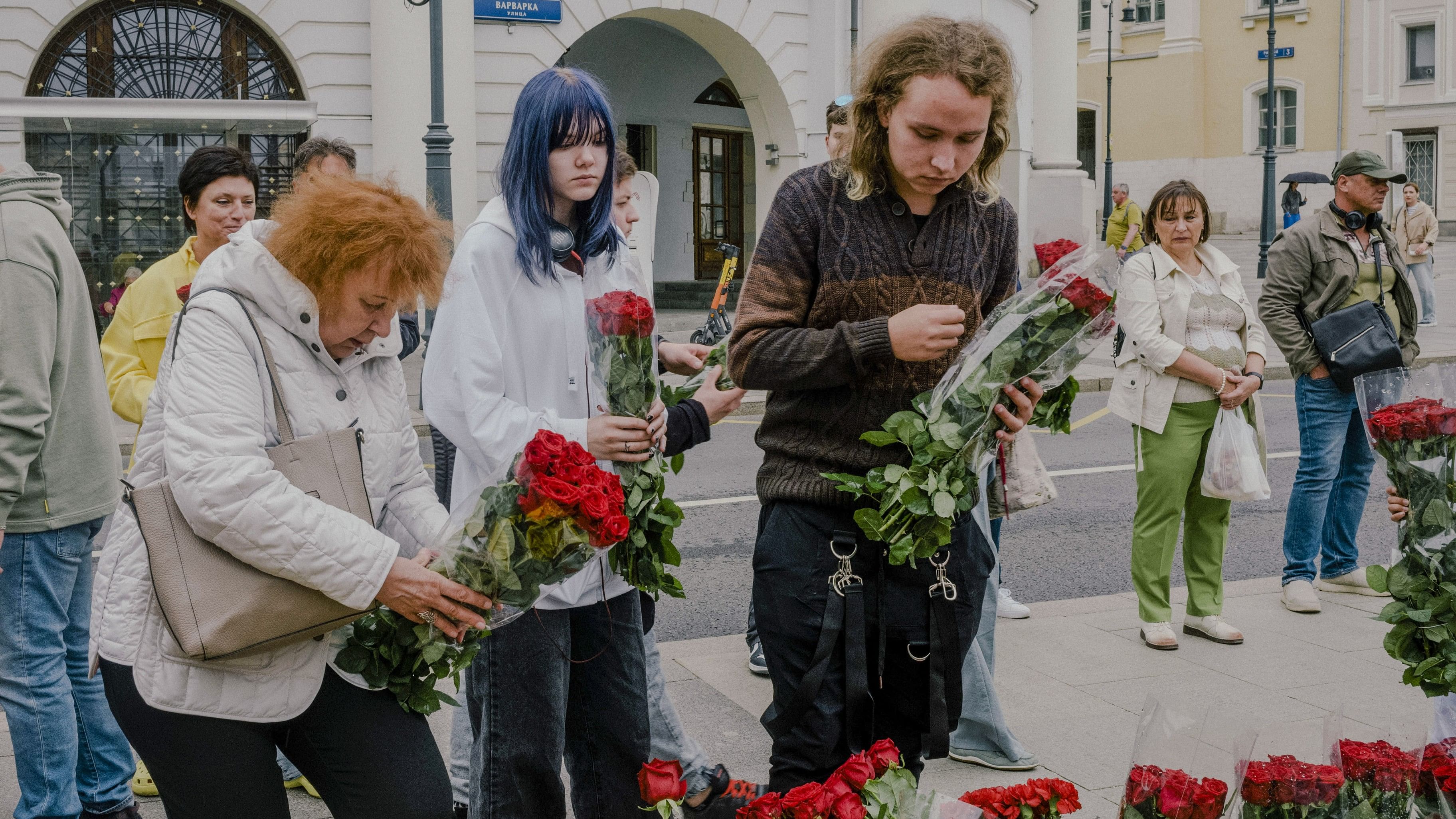 <div class="paragraphs"><p>Russians pay respects to late Wagner chief&nbsp;Yevgeny Prigozhin.</p></div>