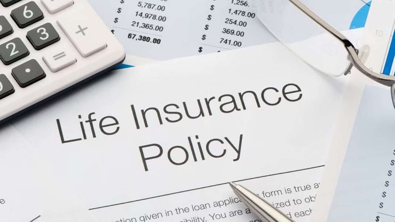 <div class="paragraphs"><p>Representative image of life insurance.</p></div>