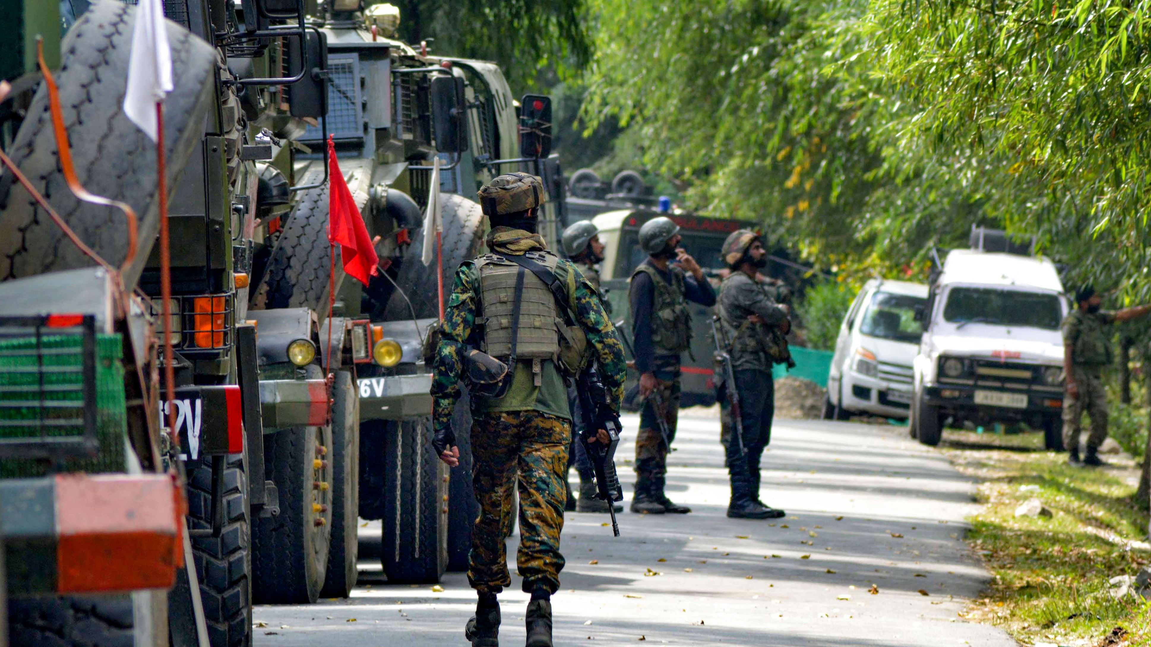 <div class="paragraphs"><p>Anantnag: Security personnel during an encounter with terrorists at Gadole area of Kokernag, in Anantnag district, Thursday, Sept. 14, 2023.</p></div>