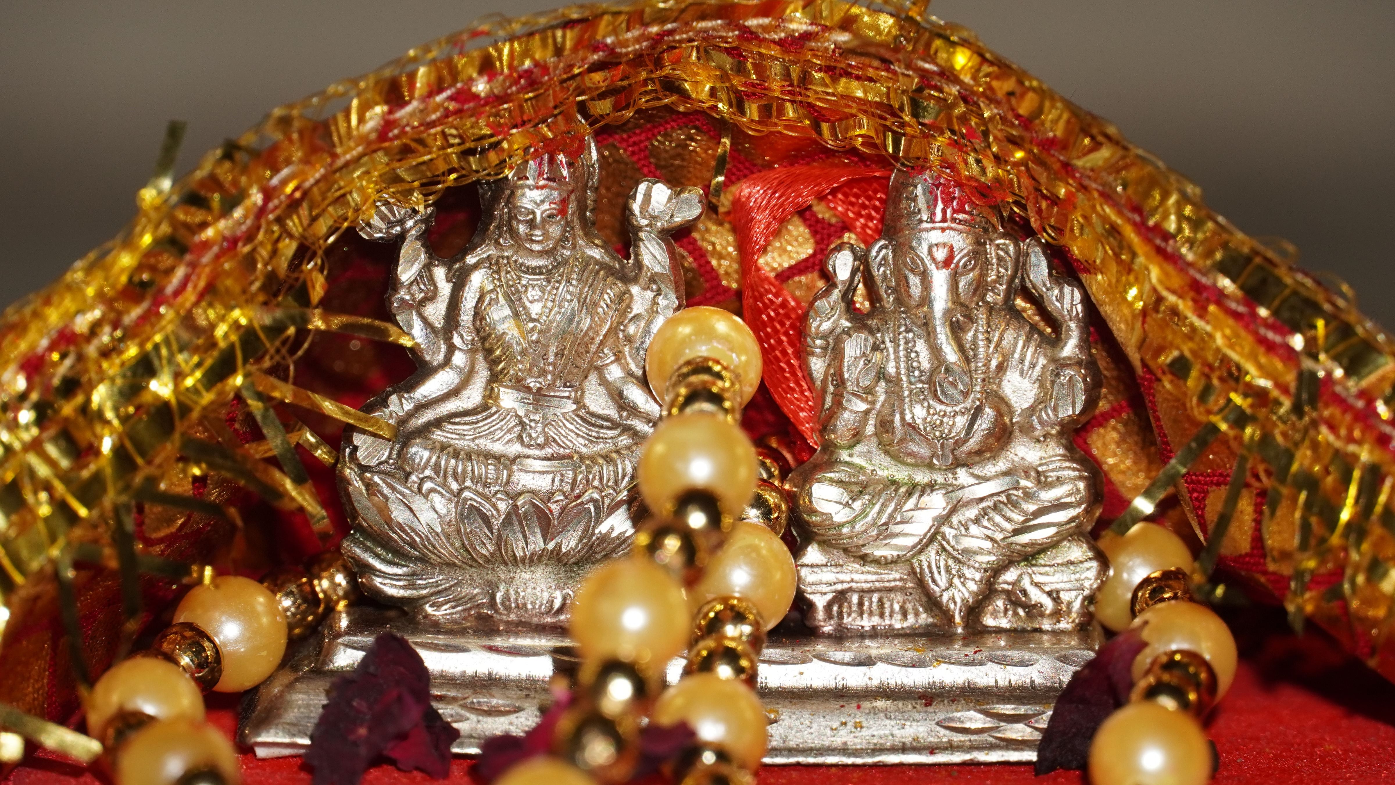 <div class="paragraphs"><p>Representative image of silver idols of deities.&nbsp;</p></div>