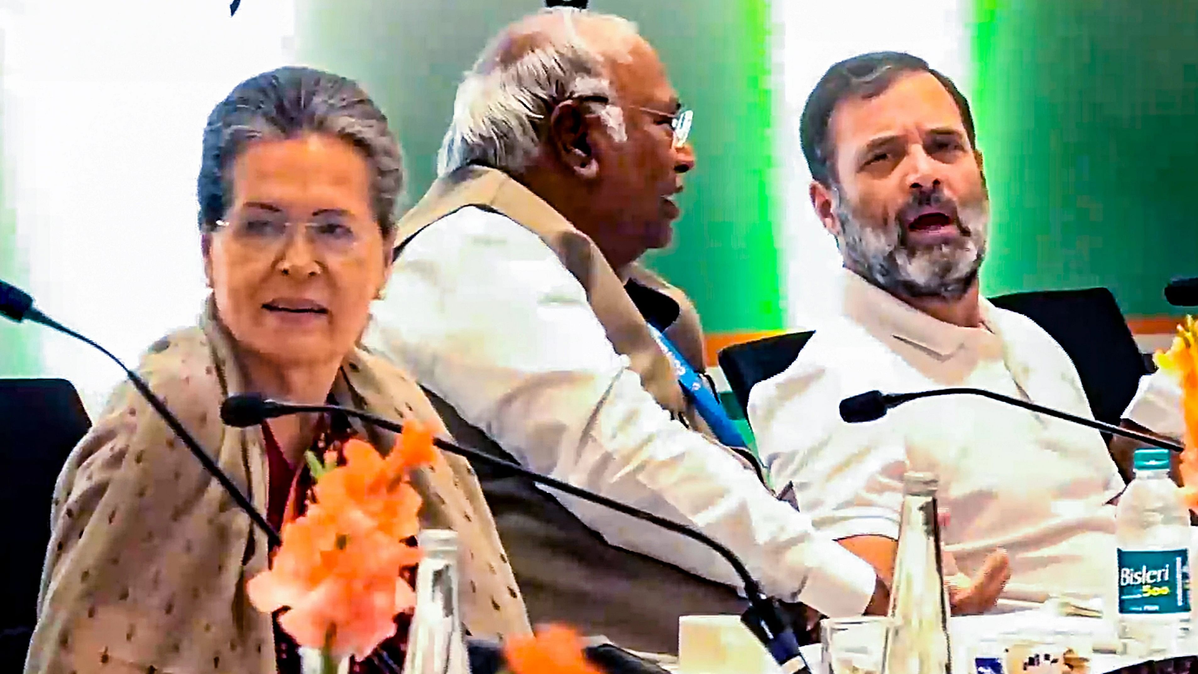 <div class="paragraphs"><p> Hyderabad: Congress President Mallikarjun Kharge with party leaders Sonia Gandhi and Rahul Gandhi during the second day of Congress Working Committee (CWC) meeting, in Hyderabad, Sunday, Sept. 17, 2023. </p></div>