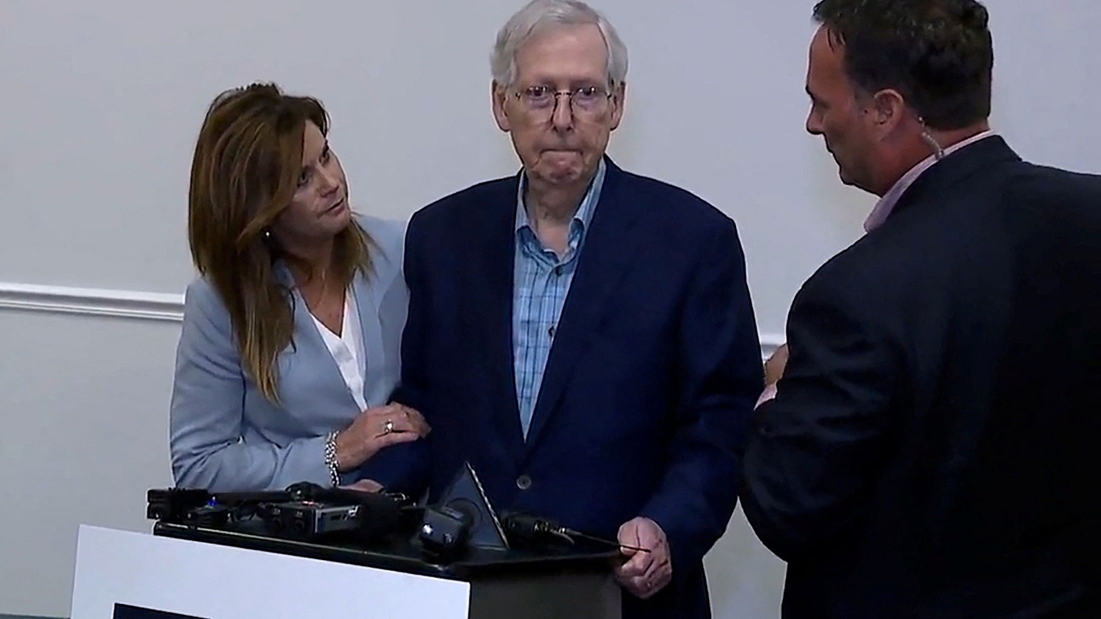 <div class="paragraphs"><p>Top U.S. Senate Republican Mitch McConnell appears to freeze up for more than 30 seconds during a public appearance before he was escorted away, the second such incident in a little more than a month, after an event with the Northern Kentucky Chamber of Commerce in Covington, Kentucky, U.S. August 30, 2023 in a still image from video.  </p></div>