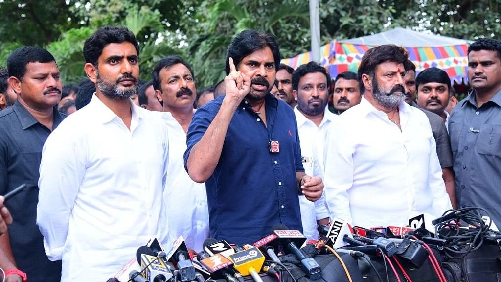 <div class="paragraphs"><p> Jana Sena chief Pawan Kalyan flanked by TDP general secretary Nara Lokesh and Hindupur MLA &amp; actor Nandamuri Balakrishna outside Rajamahendravaram central prison on Thursday.</p></div>