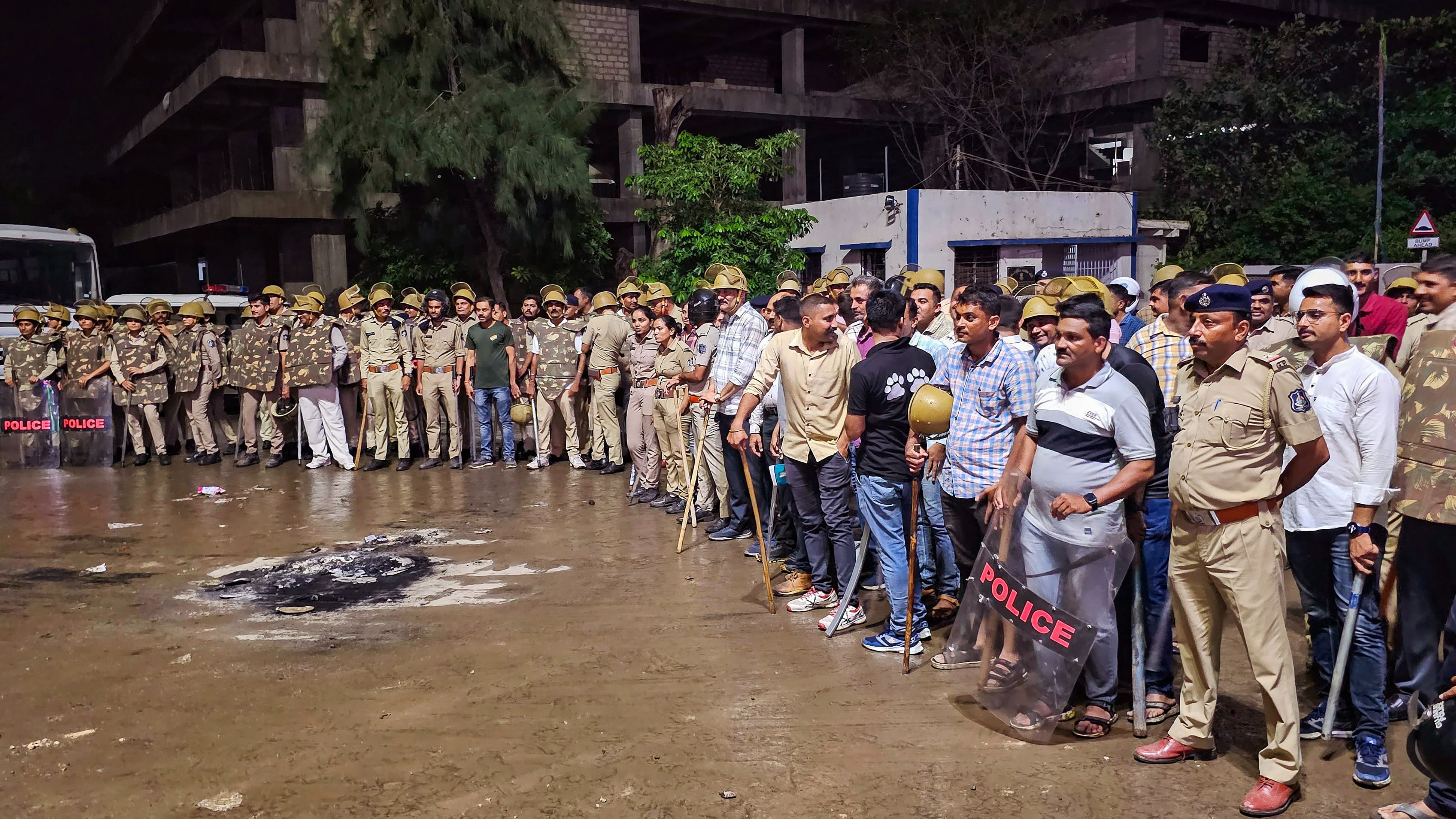 <div class="paragraphs"><p>Security personnel deployed after clashes erupted over Junagadh Municipal Corporation's demolition notice to a mosque situated near the Majewadi Gate, in Junagadh district.</p></div>