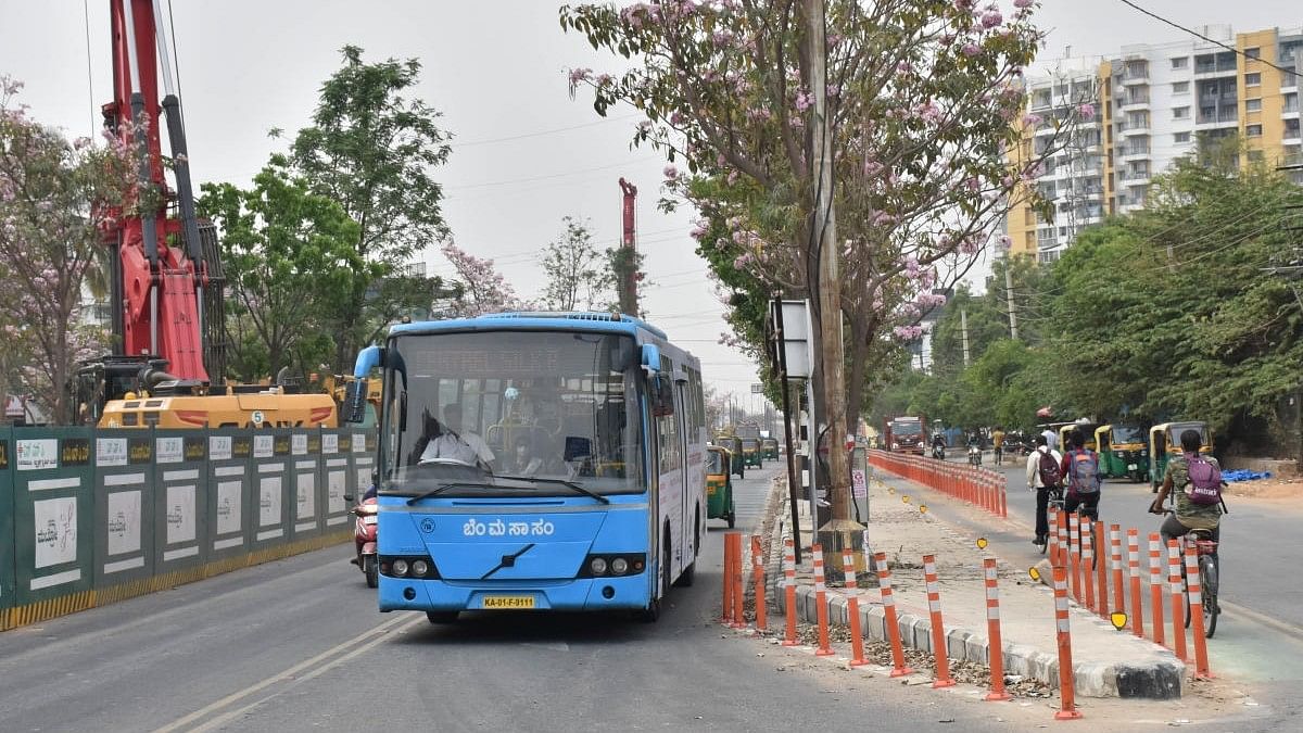 <div class="paragraphs"><p>Bus lane, cycle lane and Airport Metro construction site on Outer Ring Road near Marathahalli in Bengaluru. </p></div>