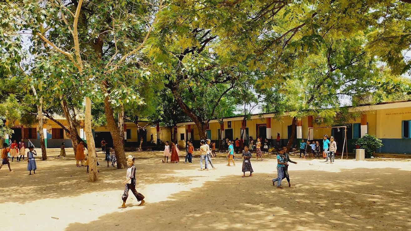 <div class="paragraphs"><p>A Kannada medium school at RH-3 camp near Sindhanur. Nearly 80% of students here are Bengali-speaking Hindus.</p></div>
