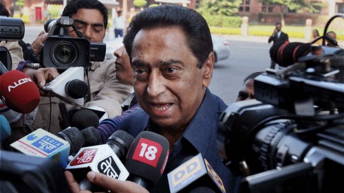 <div class="paragraphs"><p> Kamal Nath talking to media.</p></div>