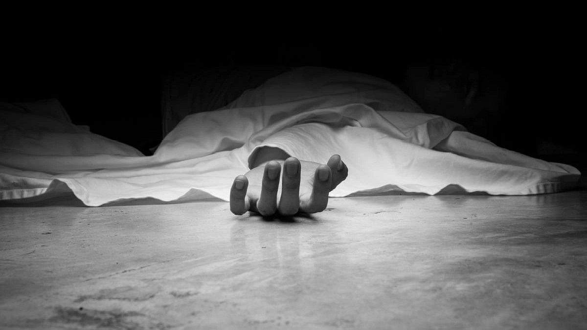 A day before embarking on a sit-in to protest against illegal construction in Uttar Pradesh's Gonda town a young social activist was found dead under mysterious circumstances.