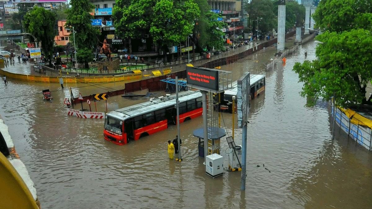 <div class="paragraphs"><p>Nagpur received heavy overnight rainfall, disrupting the road traffic and normal life. </p></div>