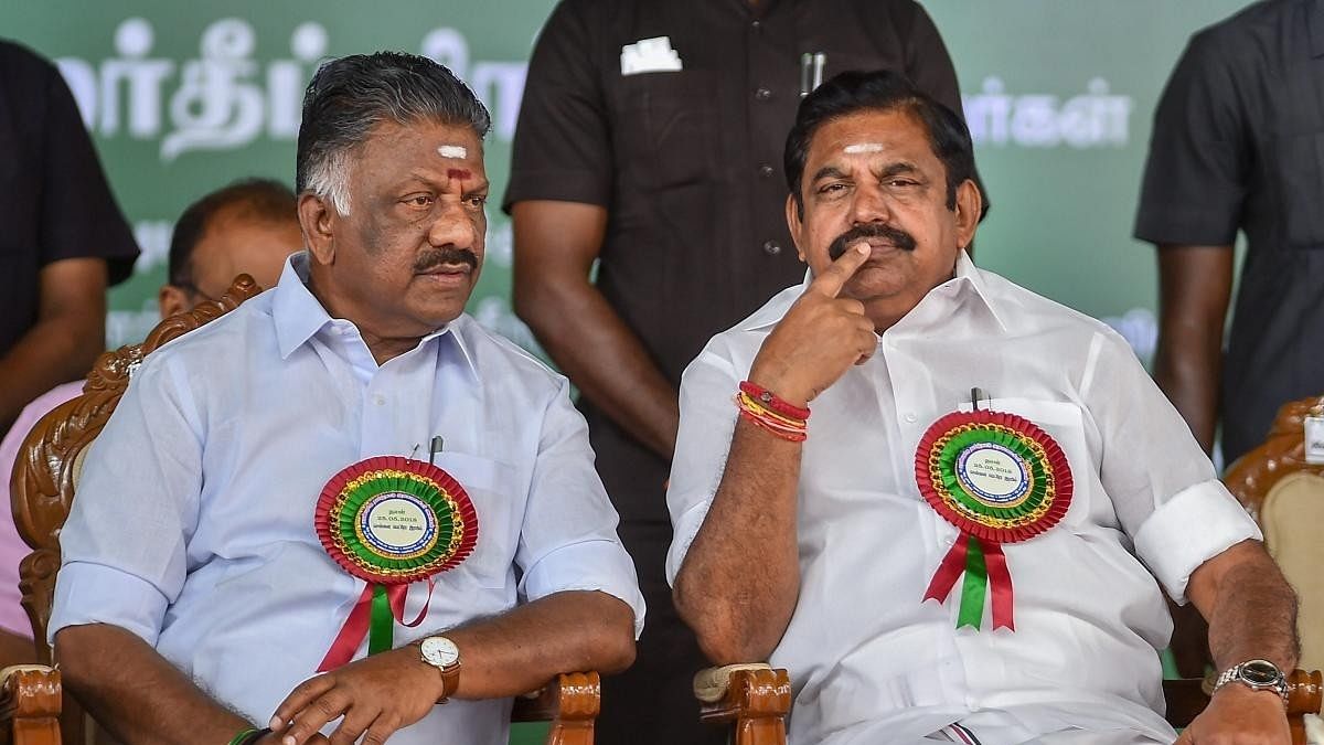 <div class="paragraphs"><p>Edappadi K Palaniswami (R) and O Paneerselvam</p></div>