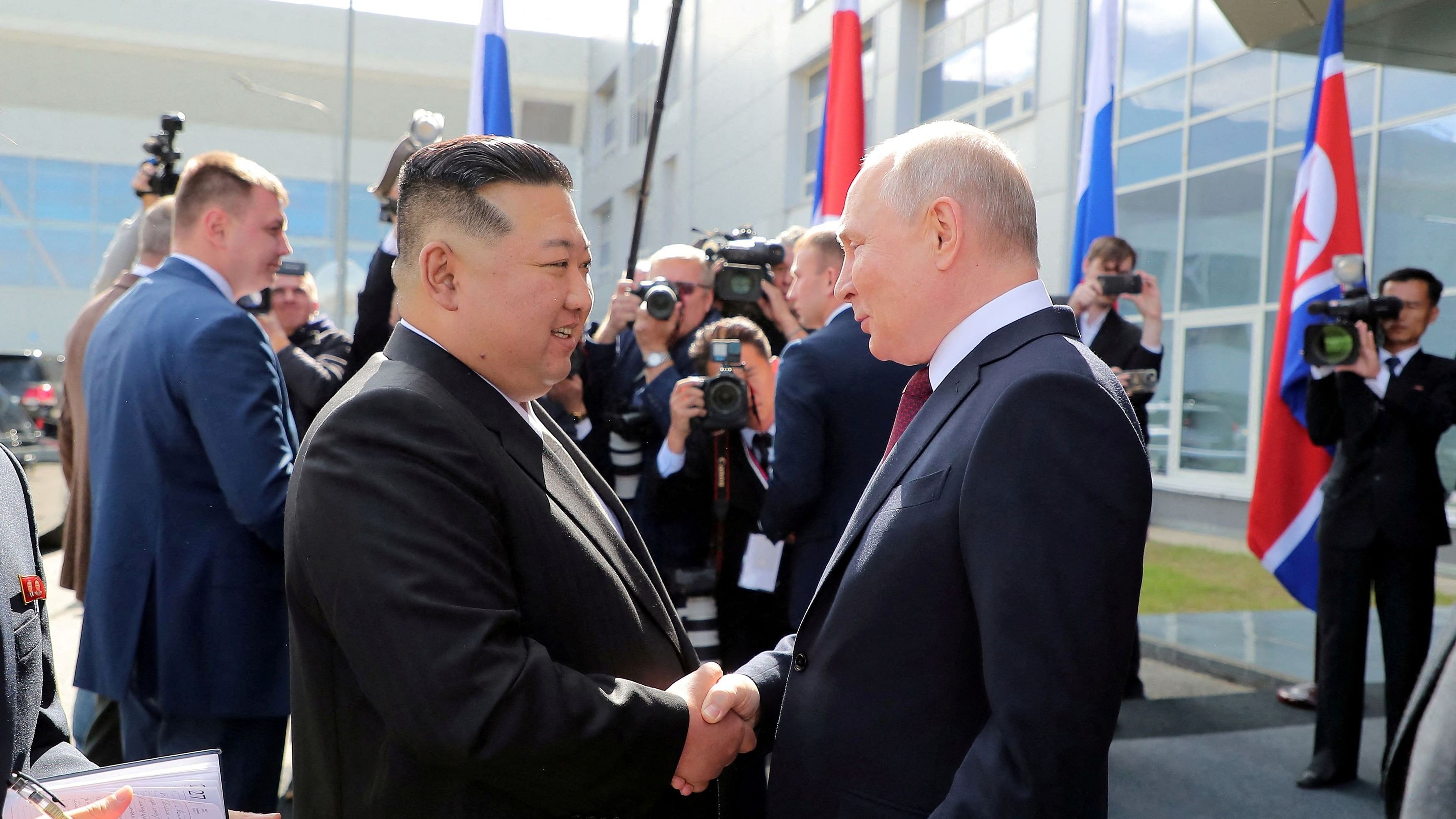 <div class="paragraphs"><p> Kim Jong Un meets Russia's President Vladimir Putin.</p></div>