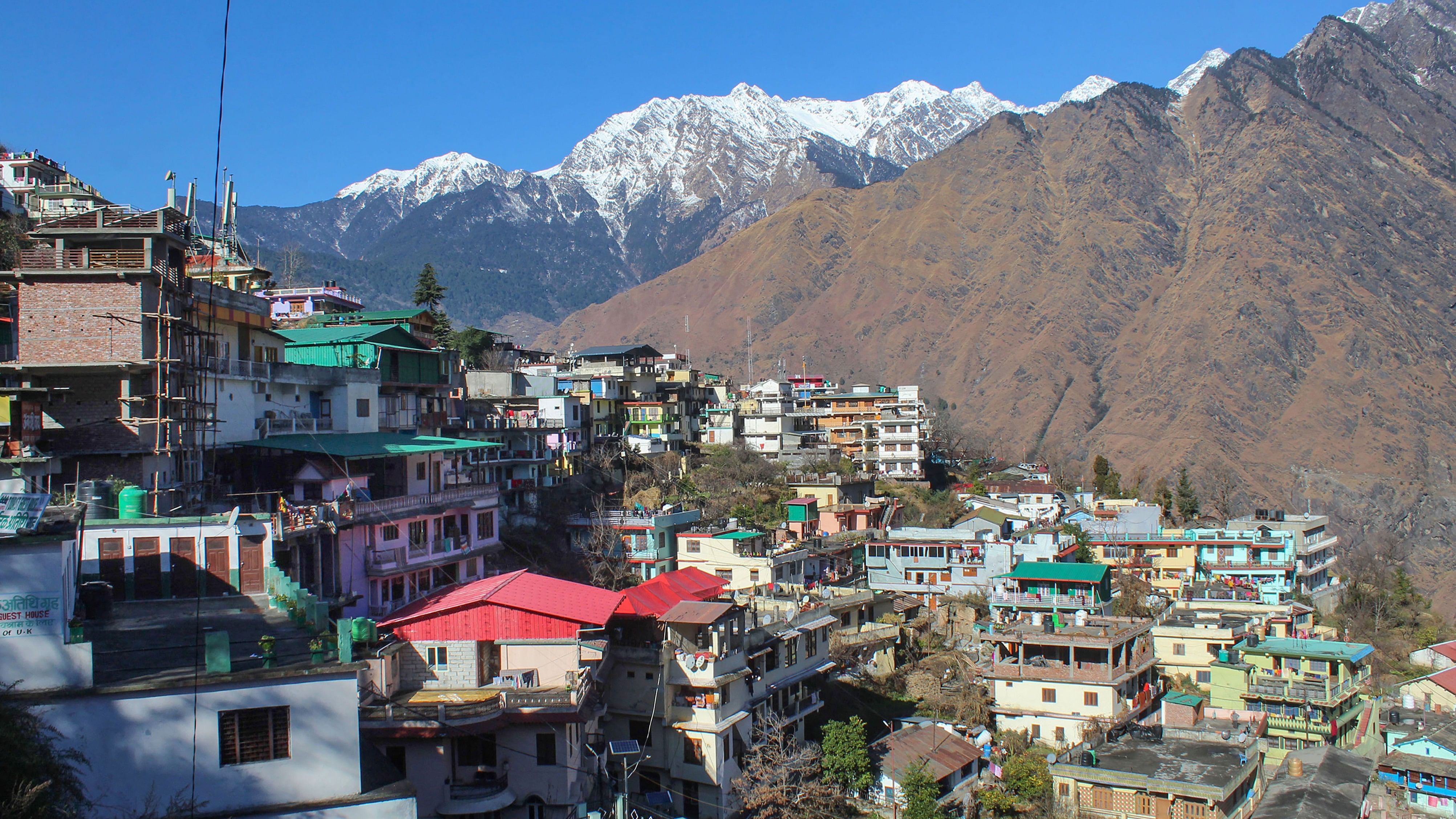 <div class="paragraphs"><p>High density of building construction seen at the land subsidence affected area in Joshimath.</p></div>