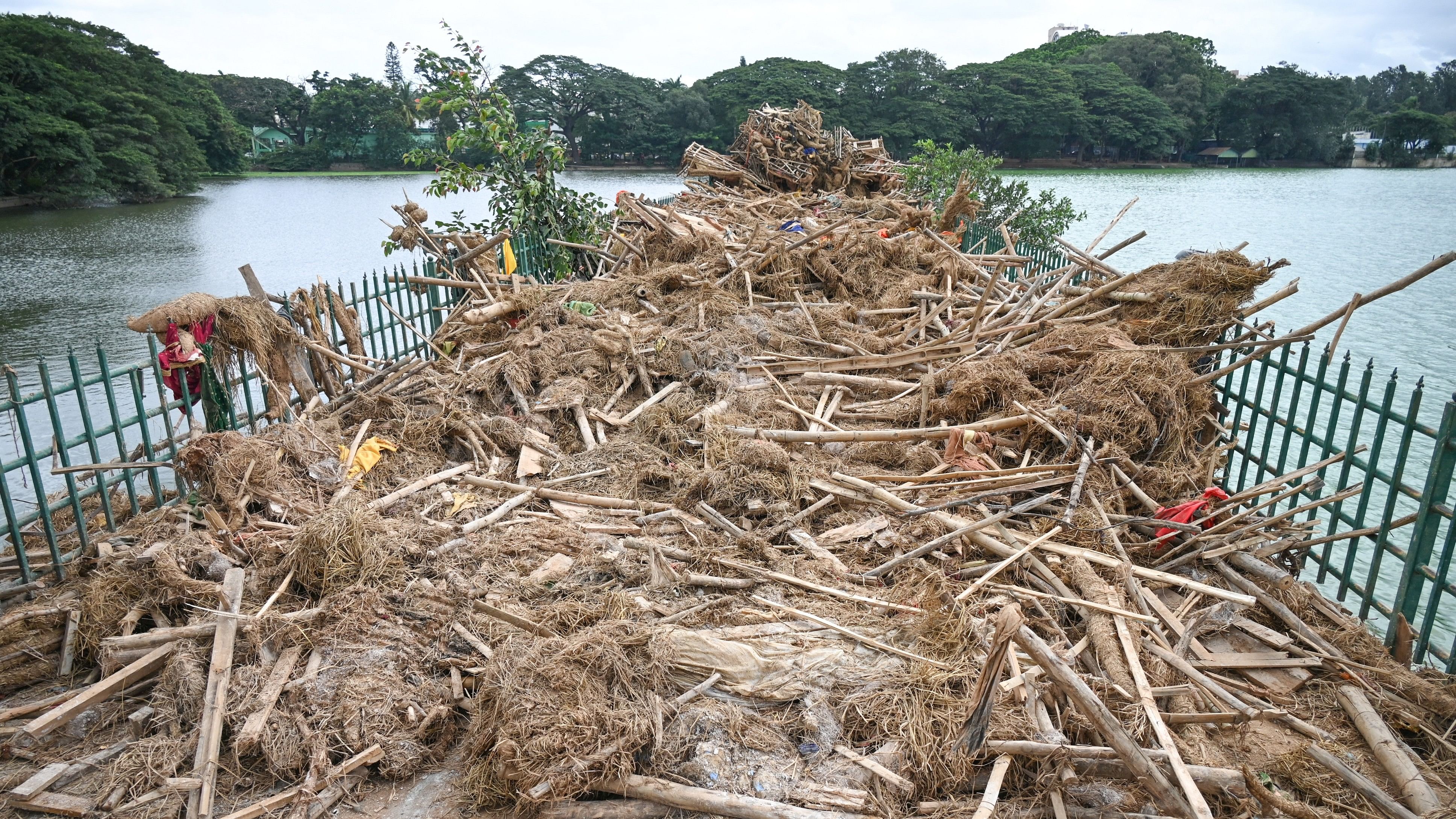 <div class="paragraphs"><p>Bengaluru sees large piles of wood waste and the remnants of Ganesha idols immersed in its lakes after the festival. </p></div>